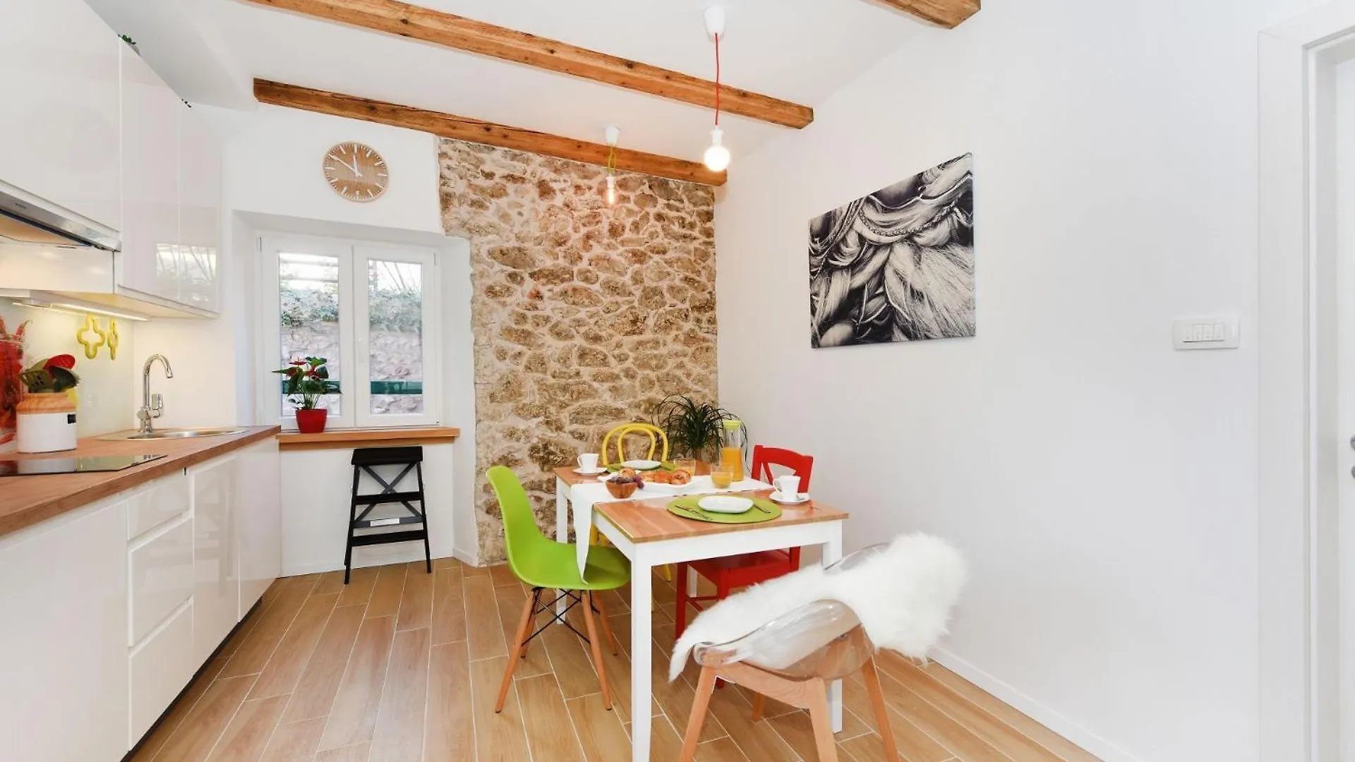 Holiday Home Daniela - Near Beach 扎达尔